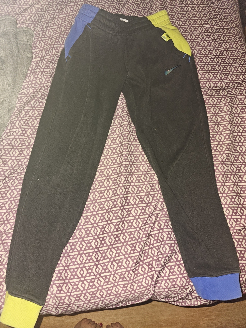 Joggers Lot Boys Size 8(m) - Picture 2 of 8